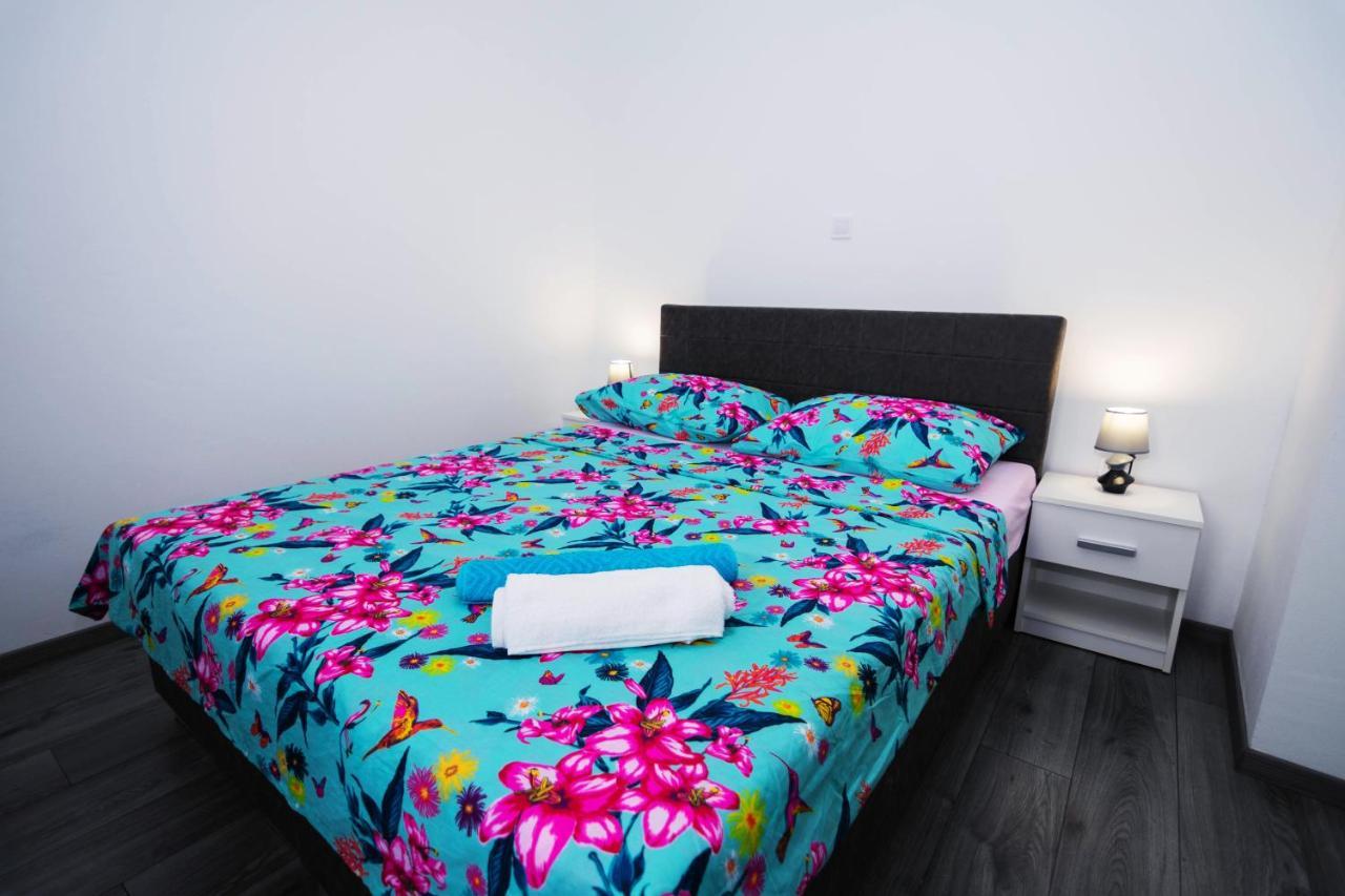 Apartments Samac Σίμπενικ Εξωτερικό φωτογραφία