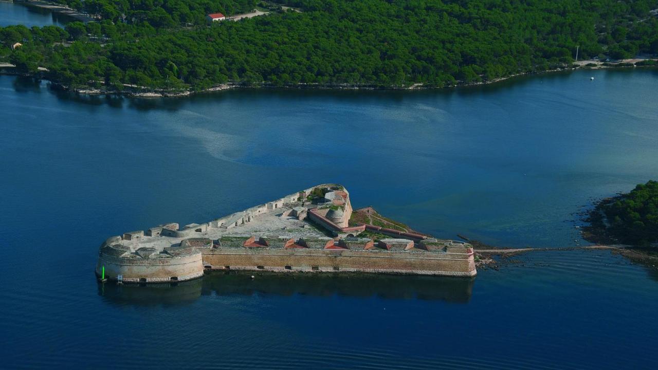 Apartments Samac Σίμπενικ Εξωτερικό φωτογραφία