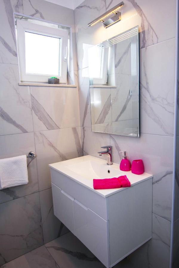 Apartments Samac Σίμπενικ Εξωτερικό φωτογραφία
